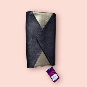 Fioni gold and black clutch purse